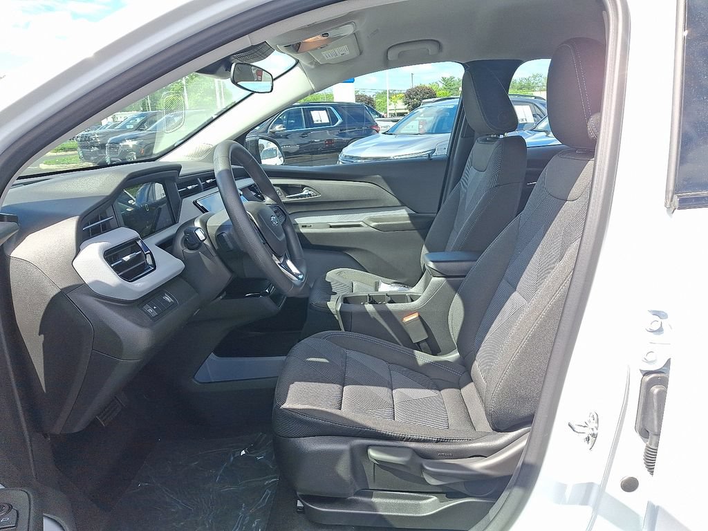 New 2027 Chevrolet Bolt LT FWD image 6