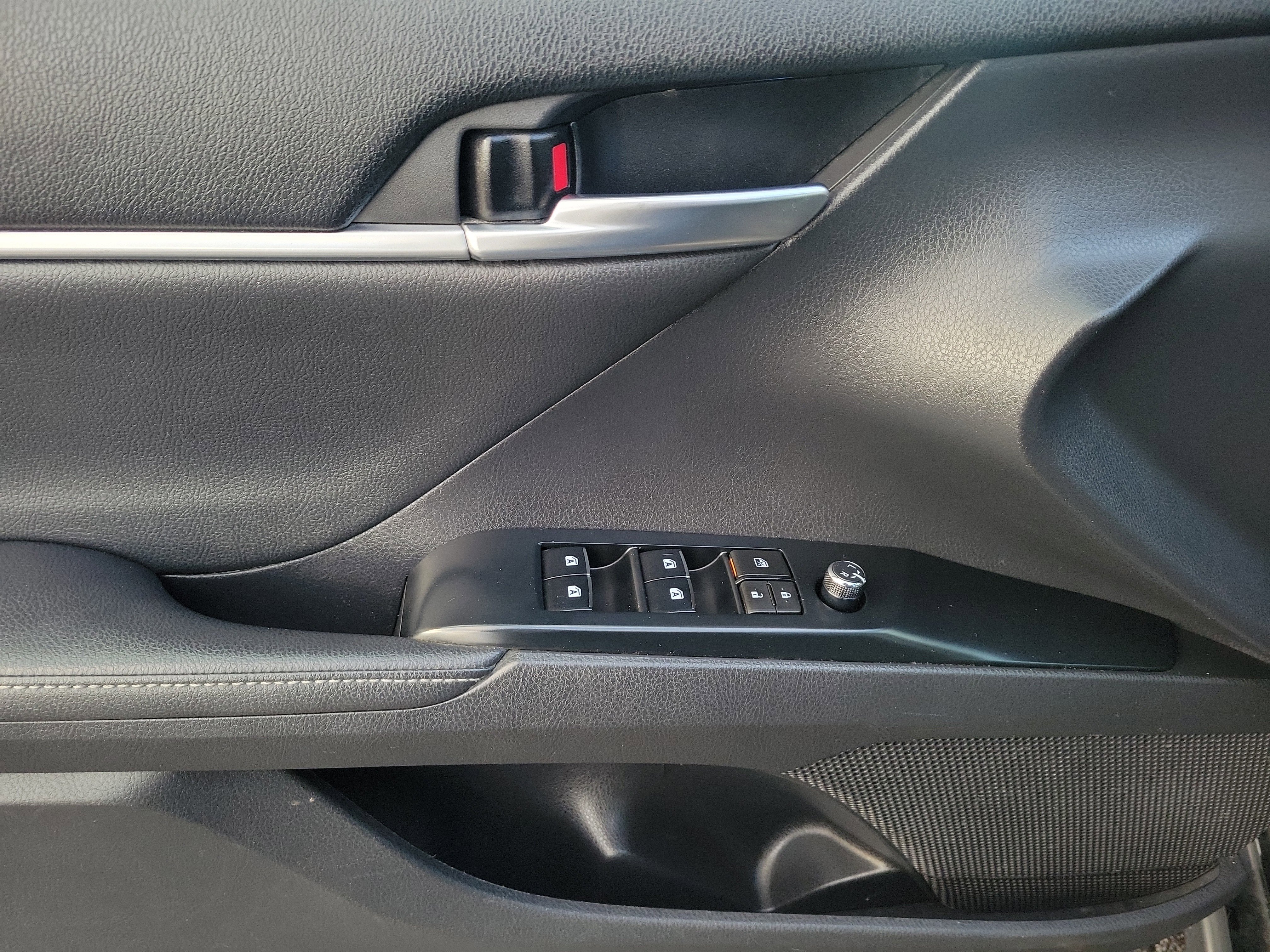 Certified 2020 Toyota Camry XSE image 19