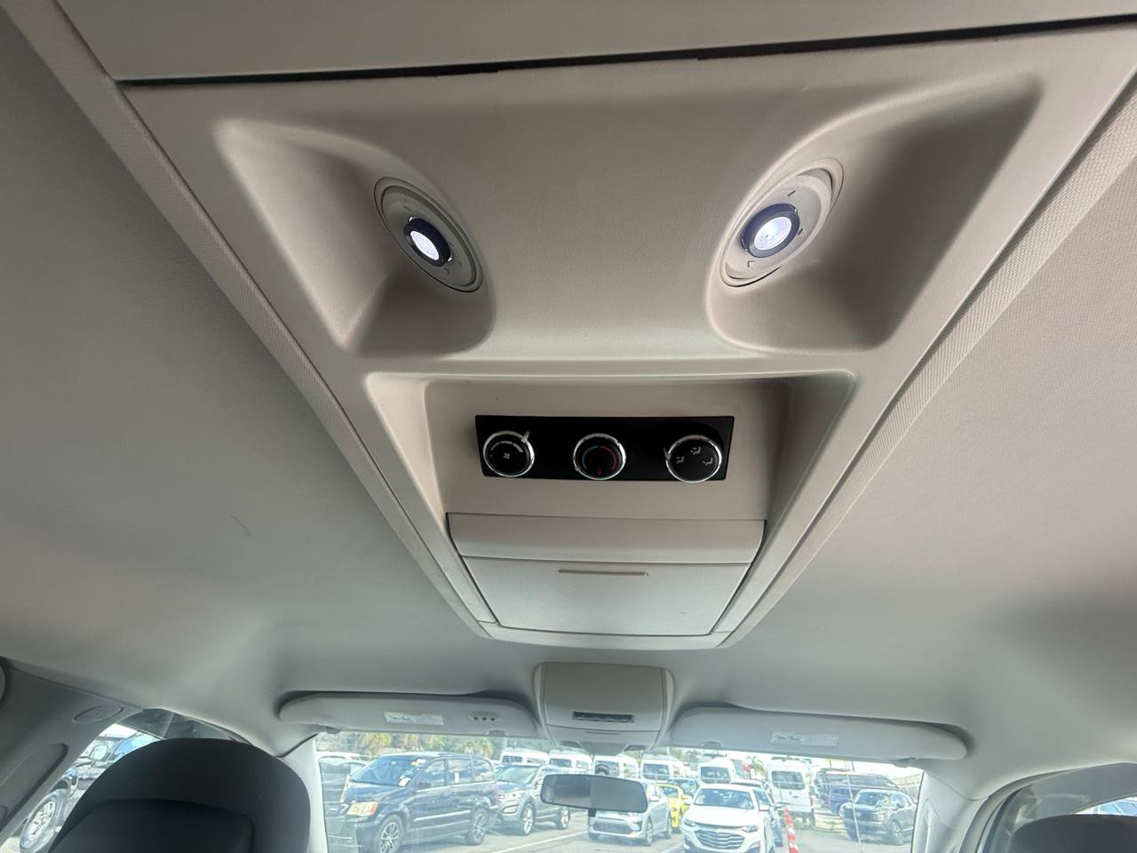Used 2010 Chrysler Town & Country Touring FWD image 54