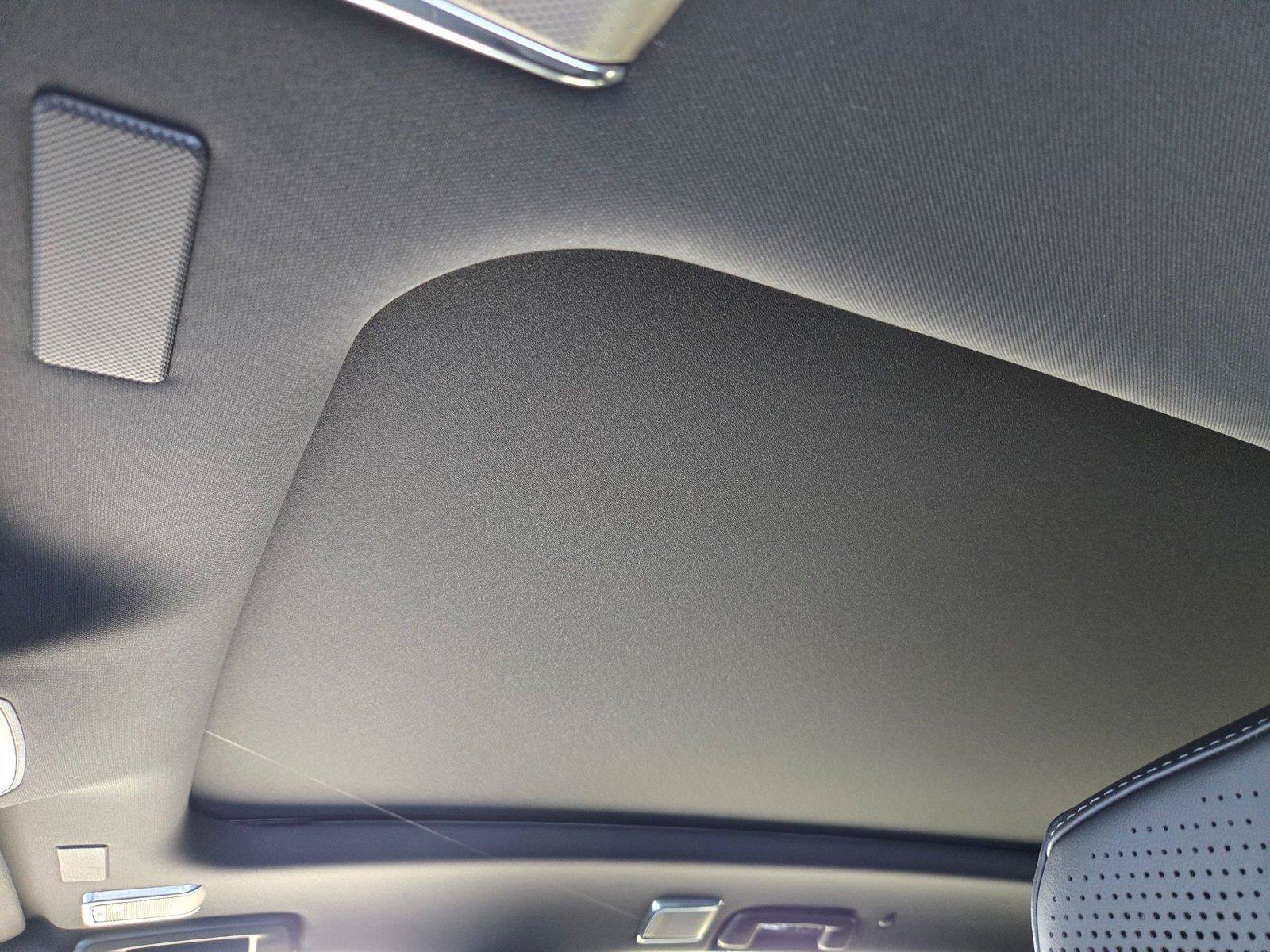 New 2027 Cadillac Vistiq Sport w/ LPO, Floor Liner Package AWD/4WD image 9