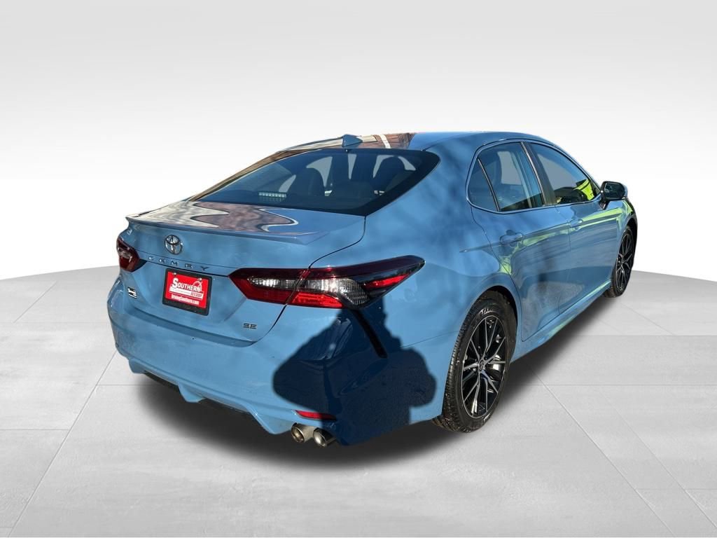 Used 2024 Toyota Camry SE image 18