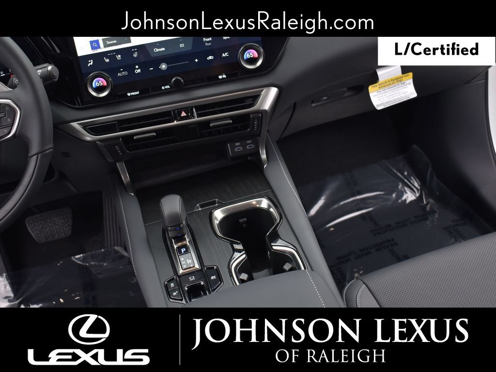 Used 2025 Lexus RX 350h w/ Accessory Package AWD/4WD image 16