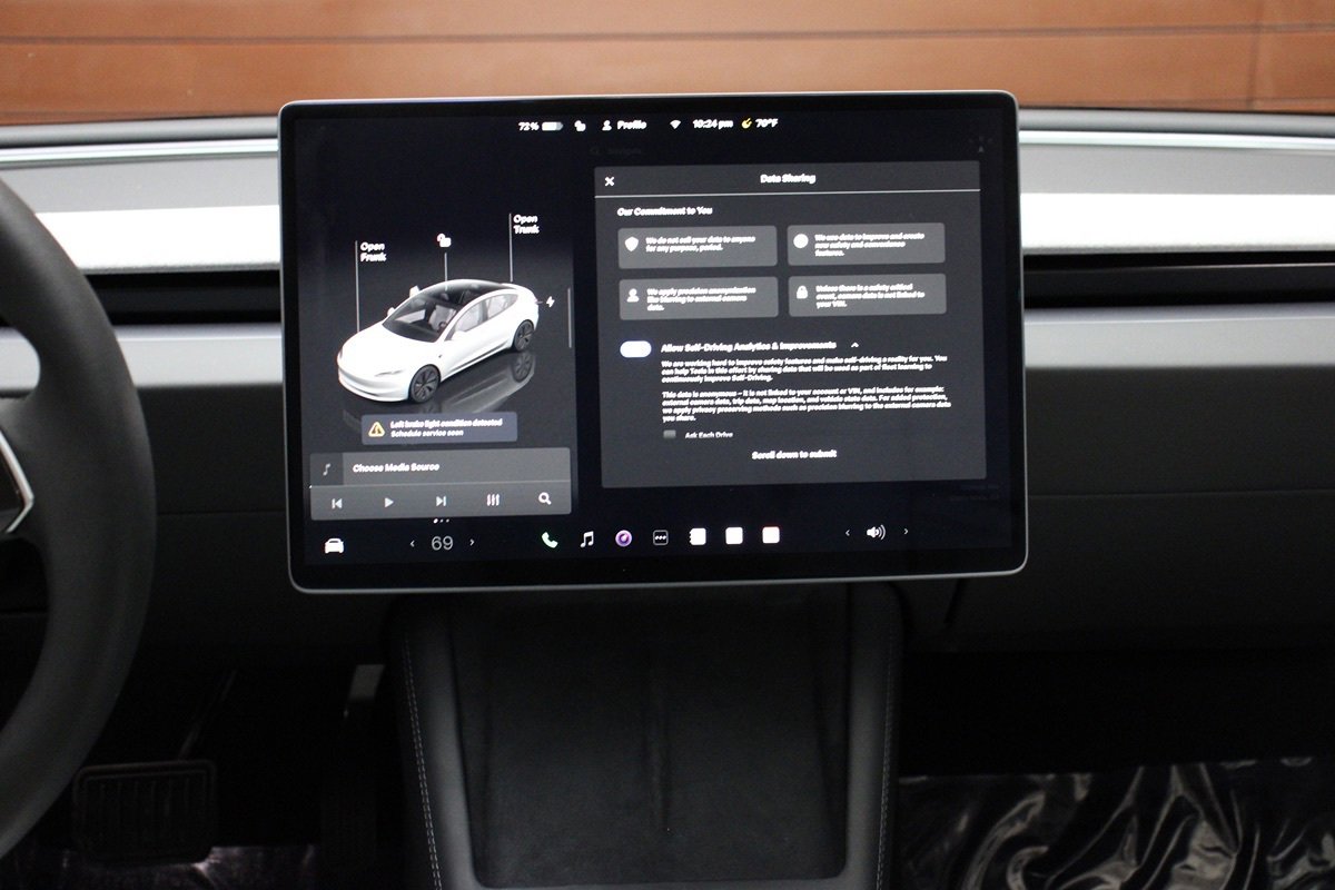 Used 2024 Tesla Model 3 Long Range RWD image 38