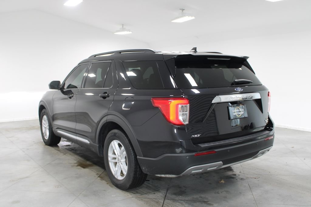 Used 2023 Ford Explorer XLT w/ Equipment Group 202A image 7