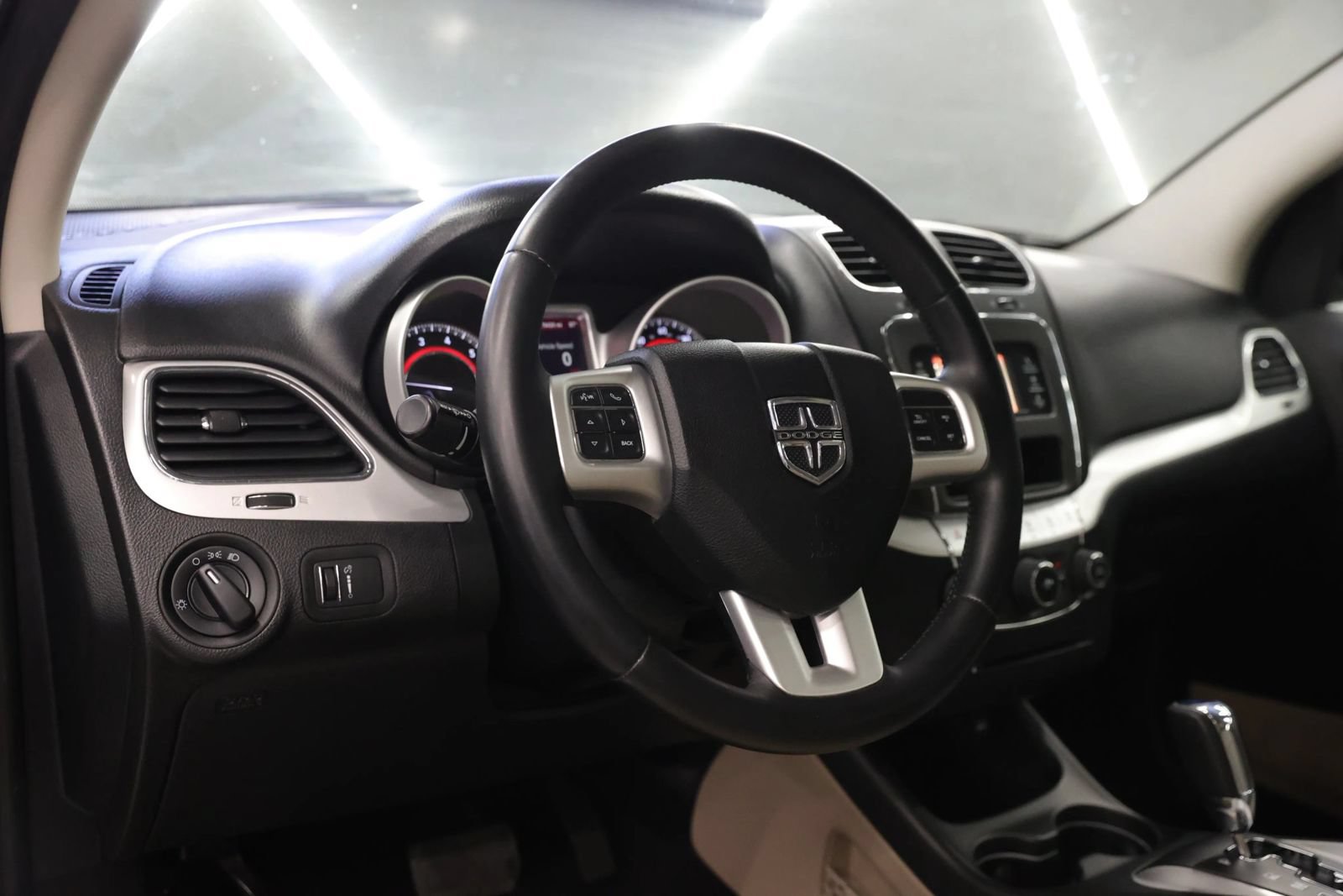 Used 2015 Dodge Journey American Value Package w/ Flexible Seating Group FWD image 28