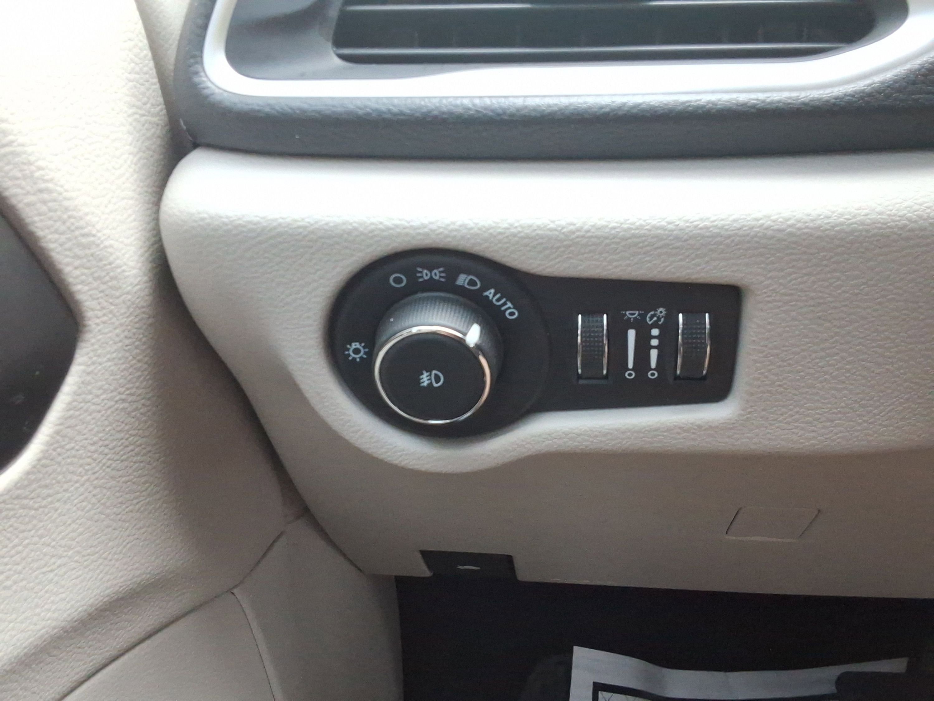 Used 2022 Chrysler Pacifica Touring-L image 20