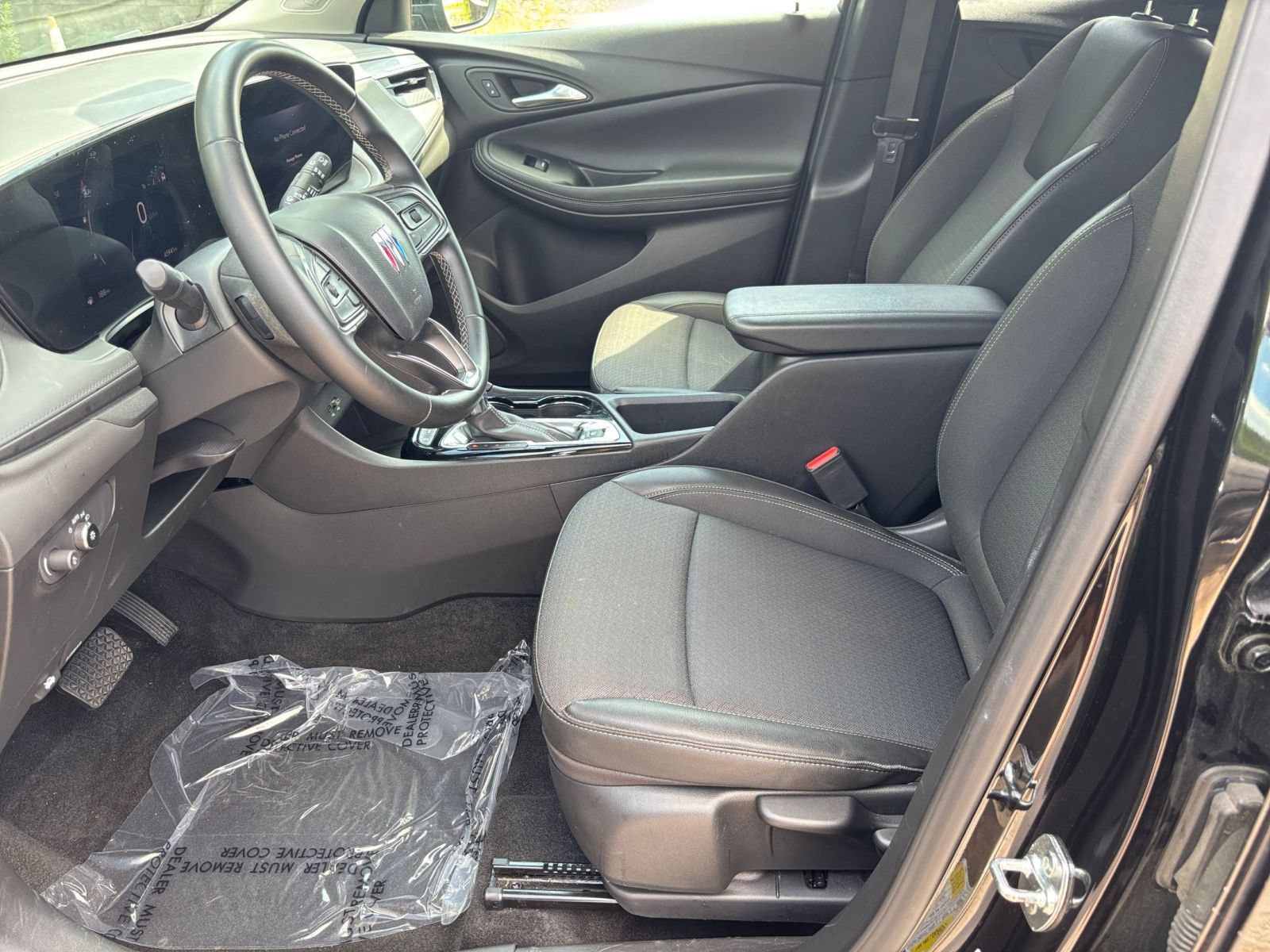 Used 2025 Buick Encore GX Preferred AWD/4WD image 24