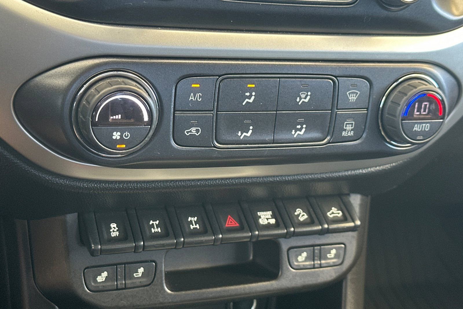 Used 2021 Chevrolet Colorado ZR2 AWD/4WD image 19