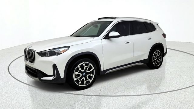 Used 2025 BMW X1 xDrive28i AWD/4WD image 4