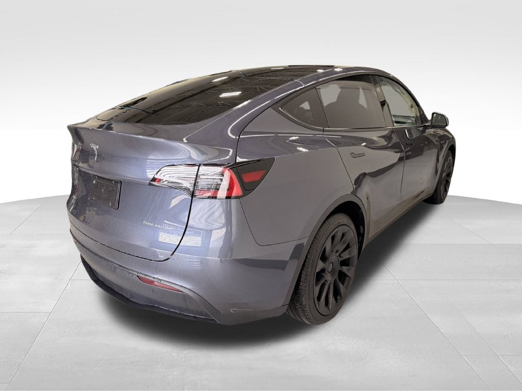 Used 2023 Tesla Model Y Long Range AWD/4WD image 6