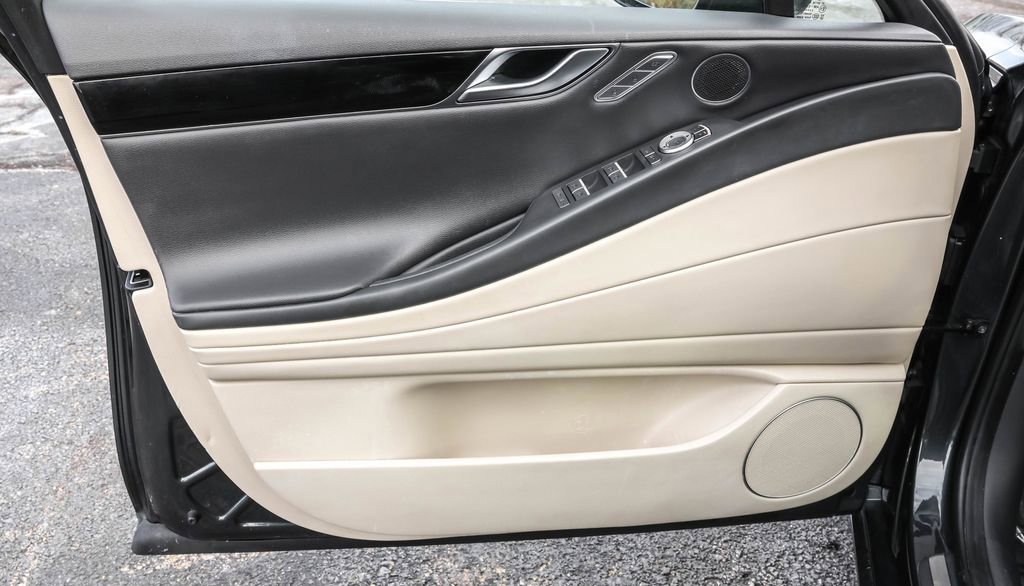 Used 2022 Genesis G80 2.5T image 32