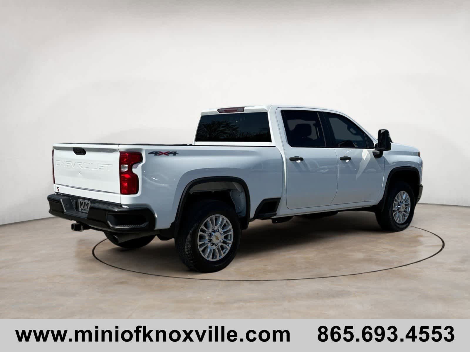 Used 2023 Chevrolet Silverado 2500 Custom w/ Custom Convenience Package AWD/4WD image 3