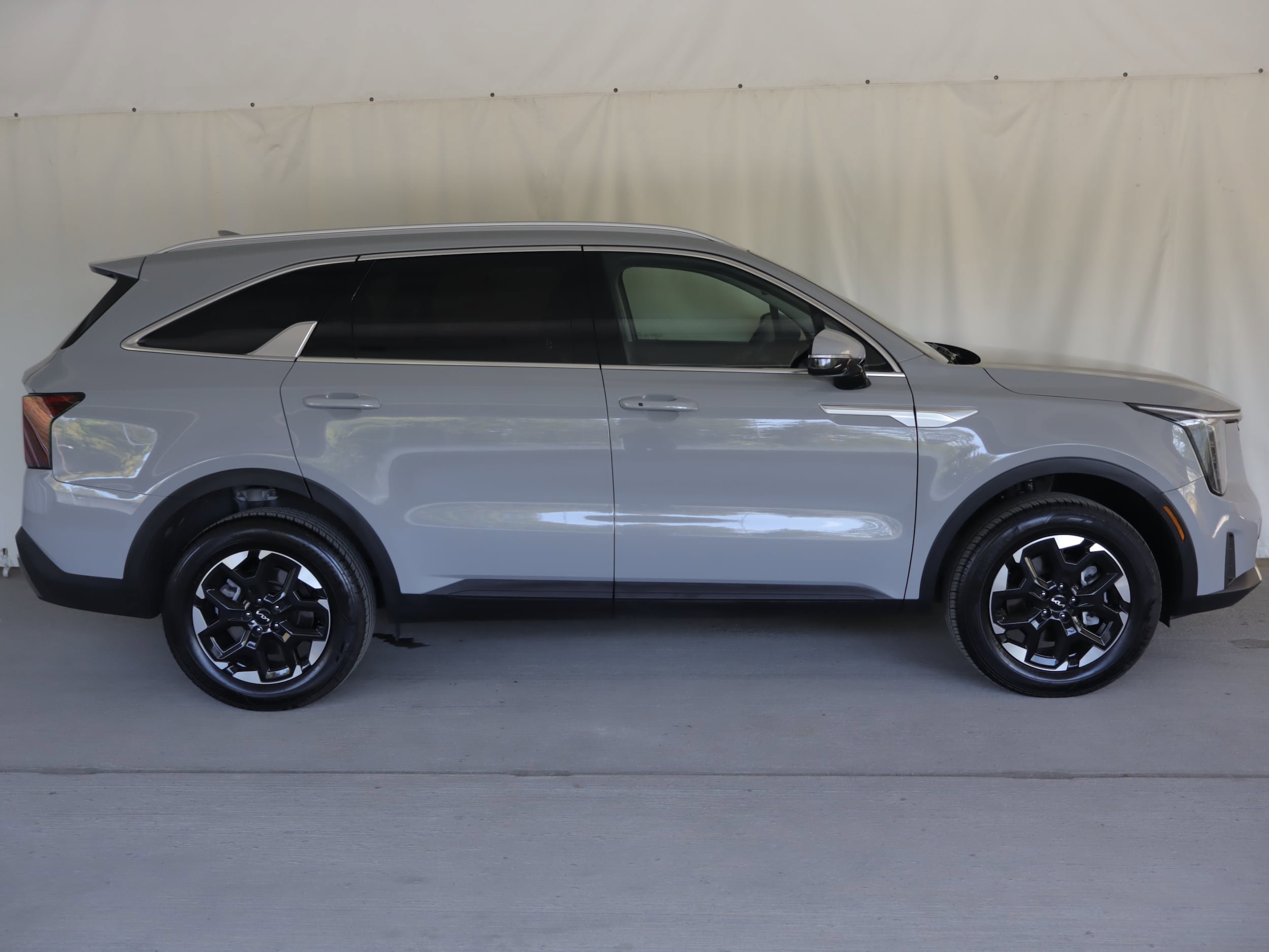 Used 2026 Kia Sorento S AWD/4WD image 4