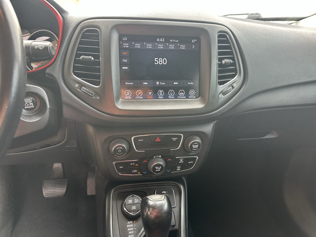 Used 2020 Jeep Compass Trailhawk AWD/4WD image 17