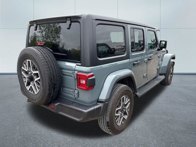 Used 2024 Jeep Wrangler Sahara AWD/4WD image 4
