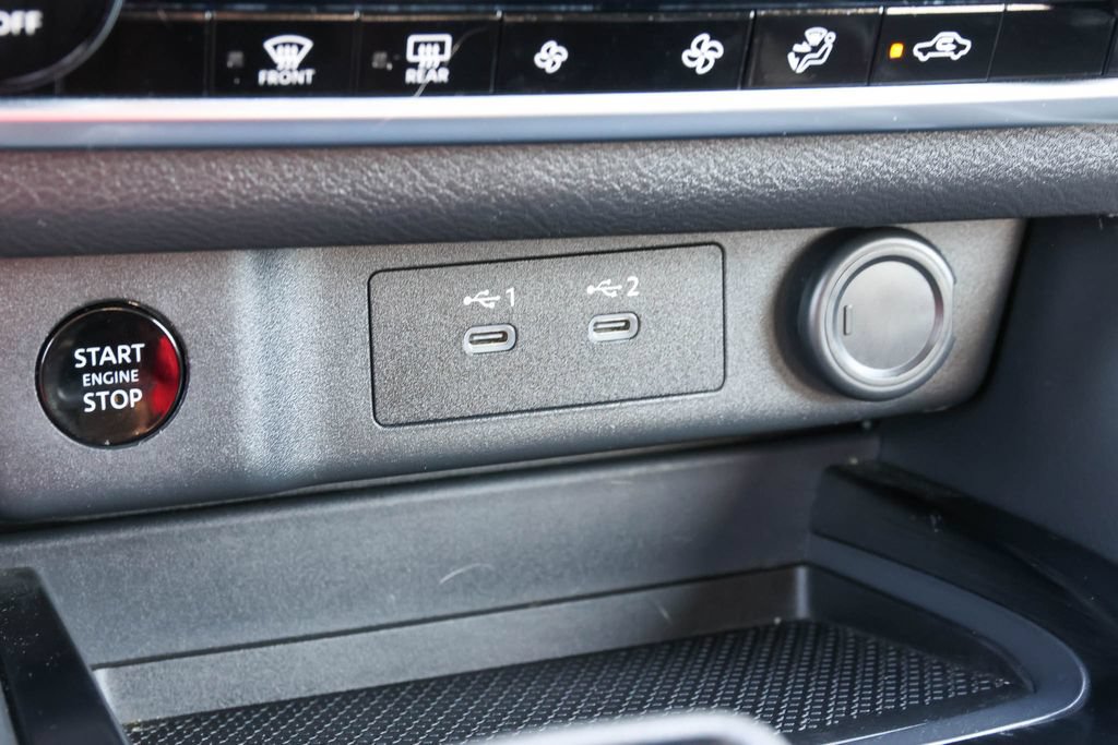 Used 2025 Nissan Rogue SV AWD/4WD image 16