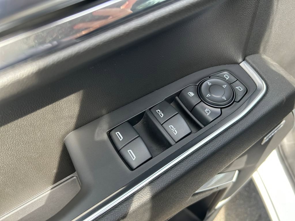 Used 2024 Chevrolet Silverado 1500 LTZ image 23