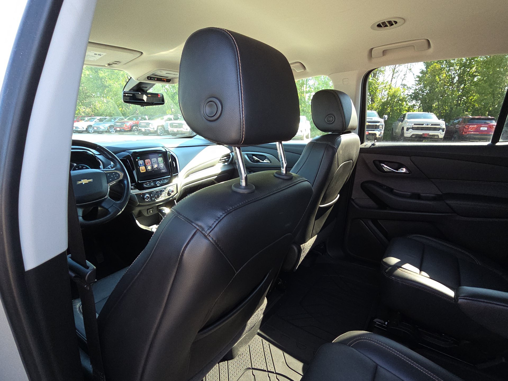 Used 2019 Chevrolet Traverse Premier w/ LPO, Floor Liner Package AWD/4WD image 27
