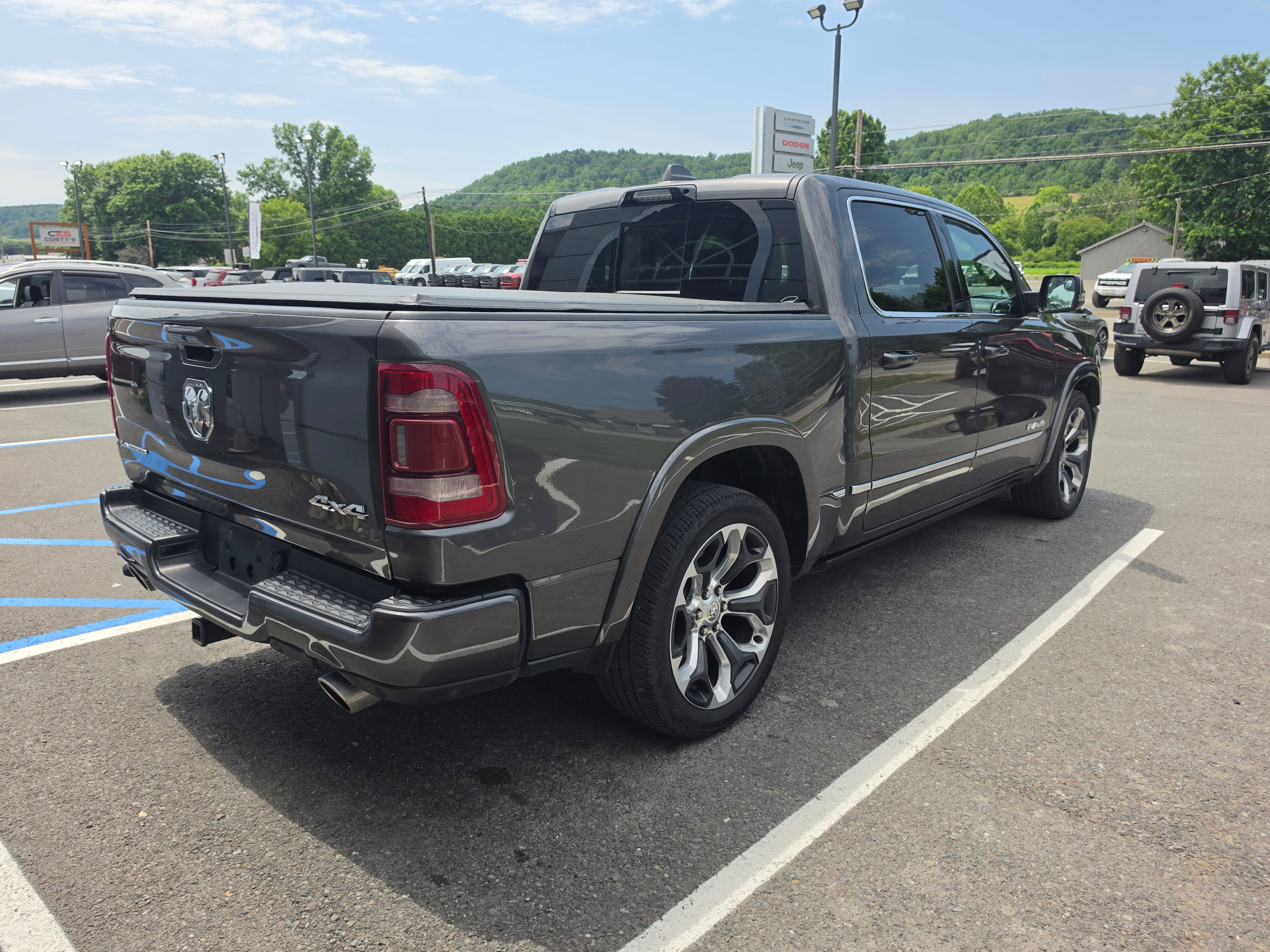Used 2024 RAM 1500 Limited AWD/4WD image 6