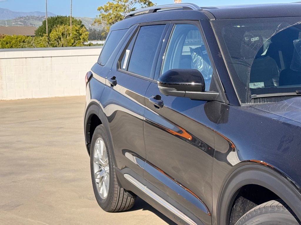 New 2026 Ford Explorer Platinum image 5