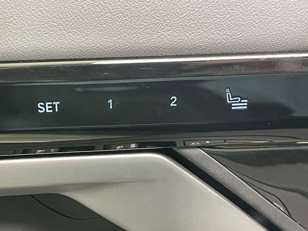 Used 2025 BMW 530i xDrive AWD/4WD image 31