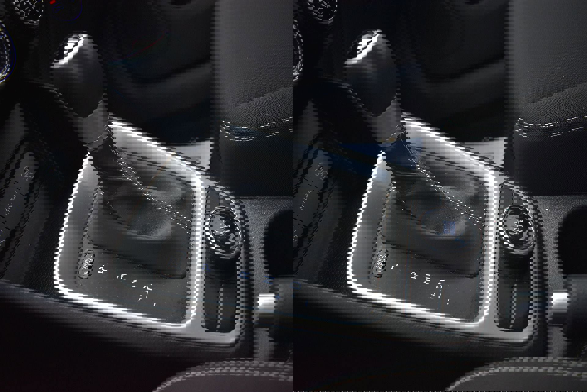 Used 2025 Hyundai Venue SEL FWD image 28