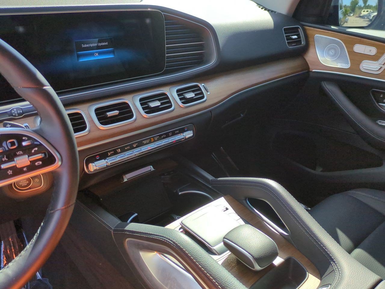Used 2023 Mercedes-Benz GLE 350 4MATIC image 24