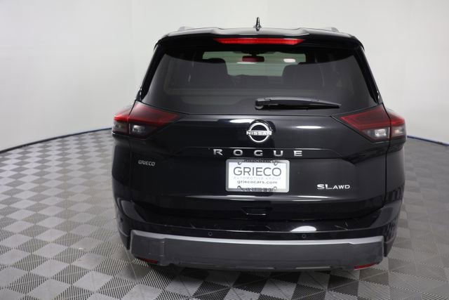 Used 2024 Nissan Rogue SL AWD/4WD image 7