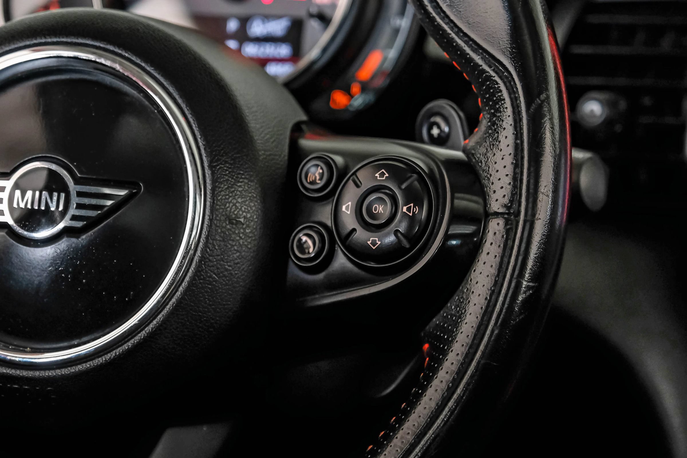 Used 2019 MINI Cooper S w/ Premium Package FWD image 18