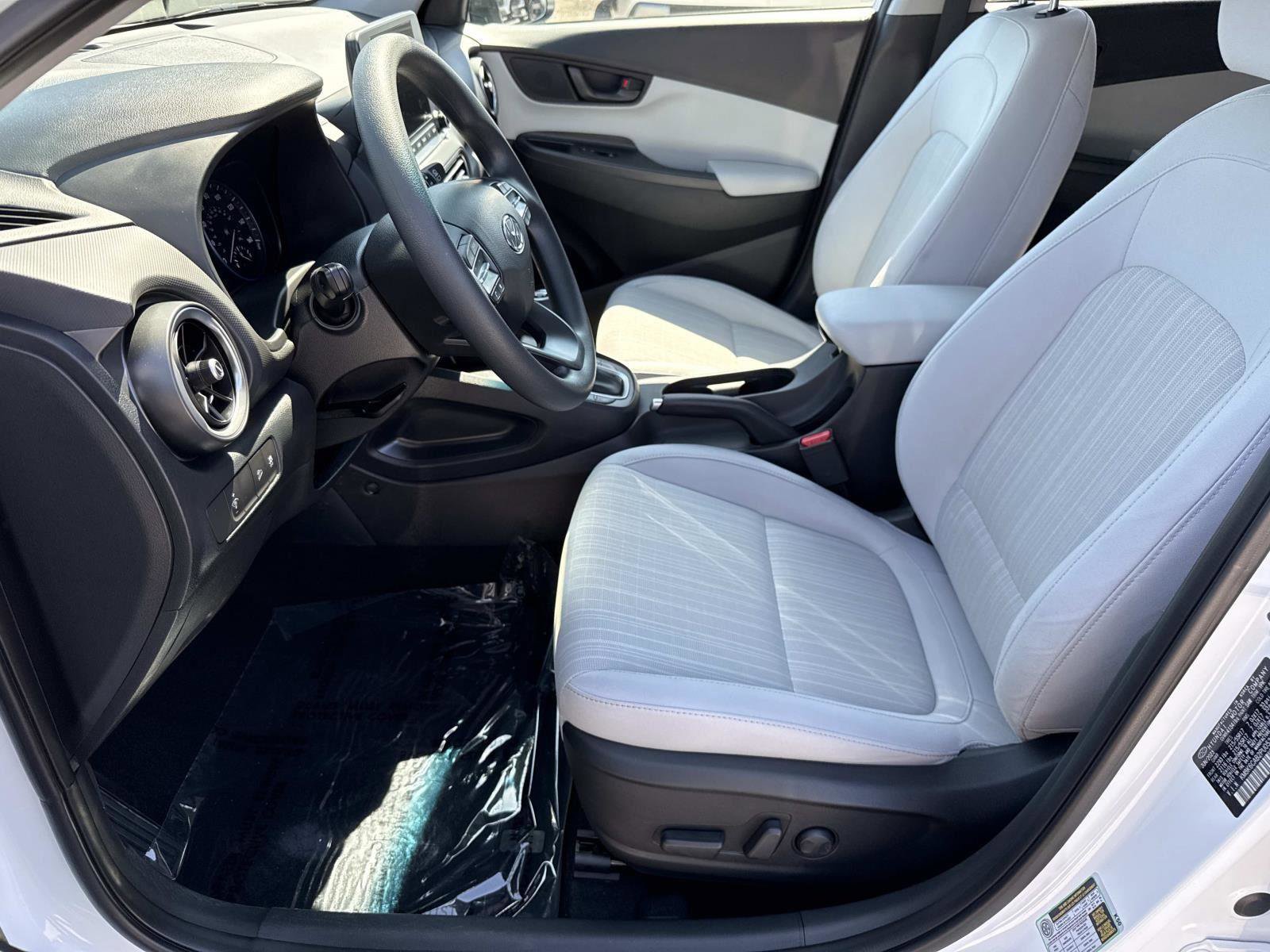Certified 2023 Hyundai Kona SEL AWD/4WD image 24