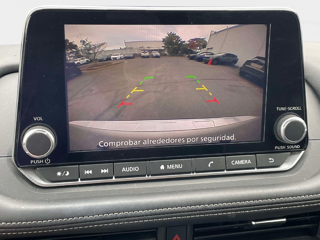 Used 2024 Nissan Rogue SV FWD image 25