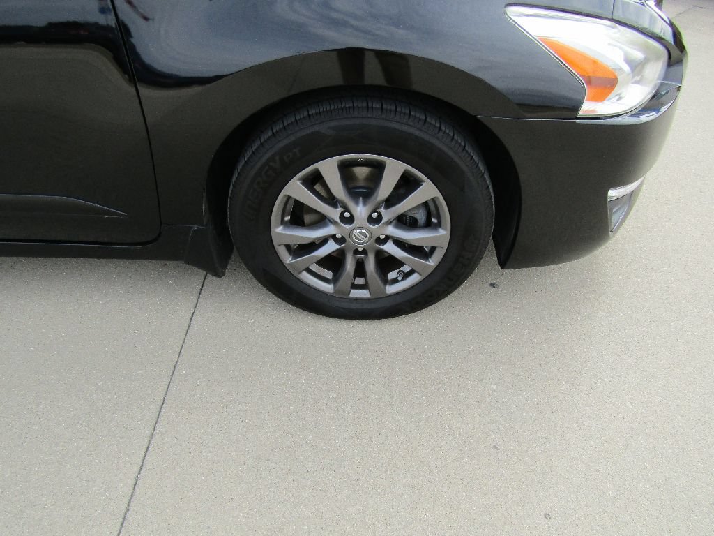 Used 2015 Nissan Altima 2.5 S w/ Special Edition Package FWD image 9