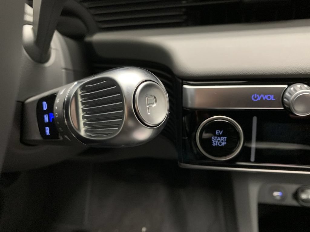 Used 2024 Hyundai Ioniq 5 SEL AWD/4WD image 18
