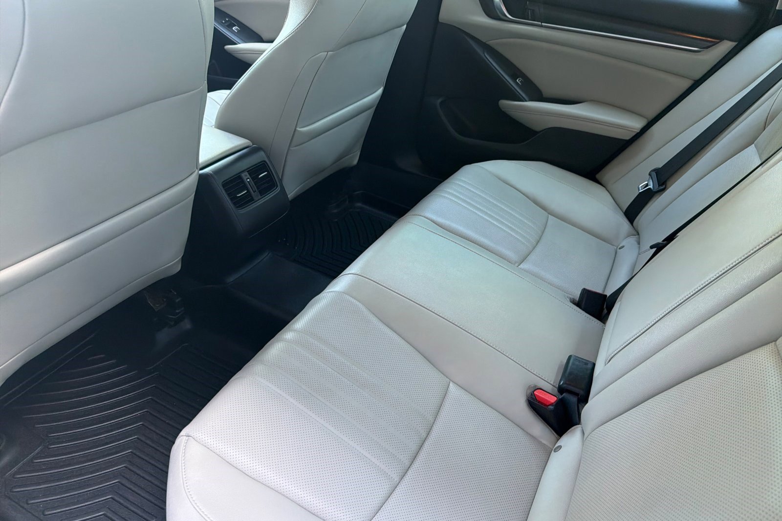 Used 2020 Honda Accord EX-L image 15