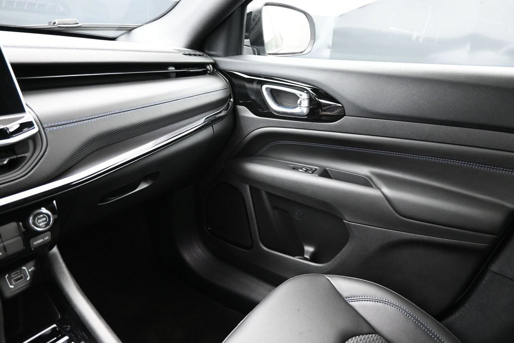 New 2026 Jeep Compass Latitude AWD/4WD image 9