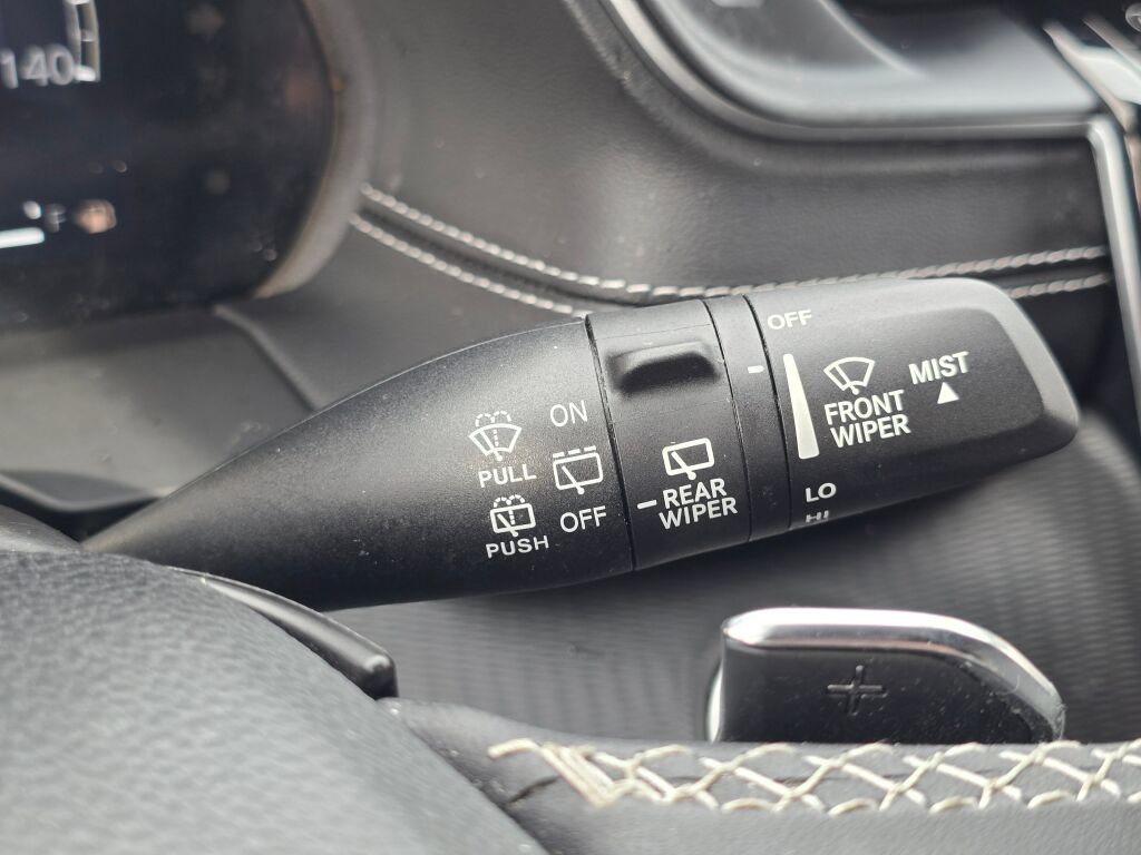 Used 2023 Jeep Grand Cherokee Altitude image 30