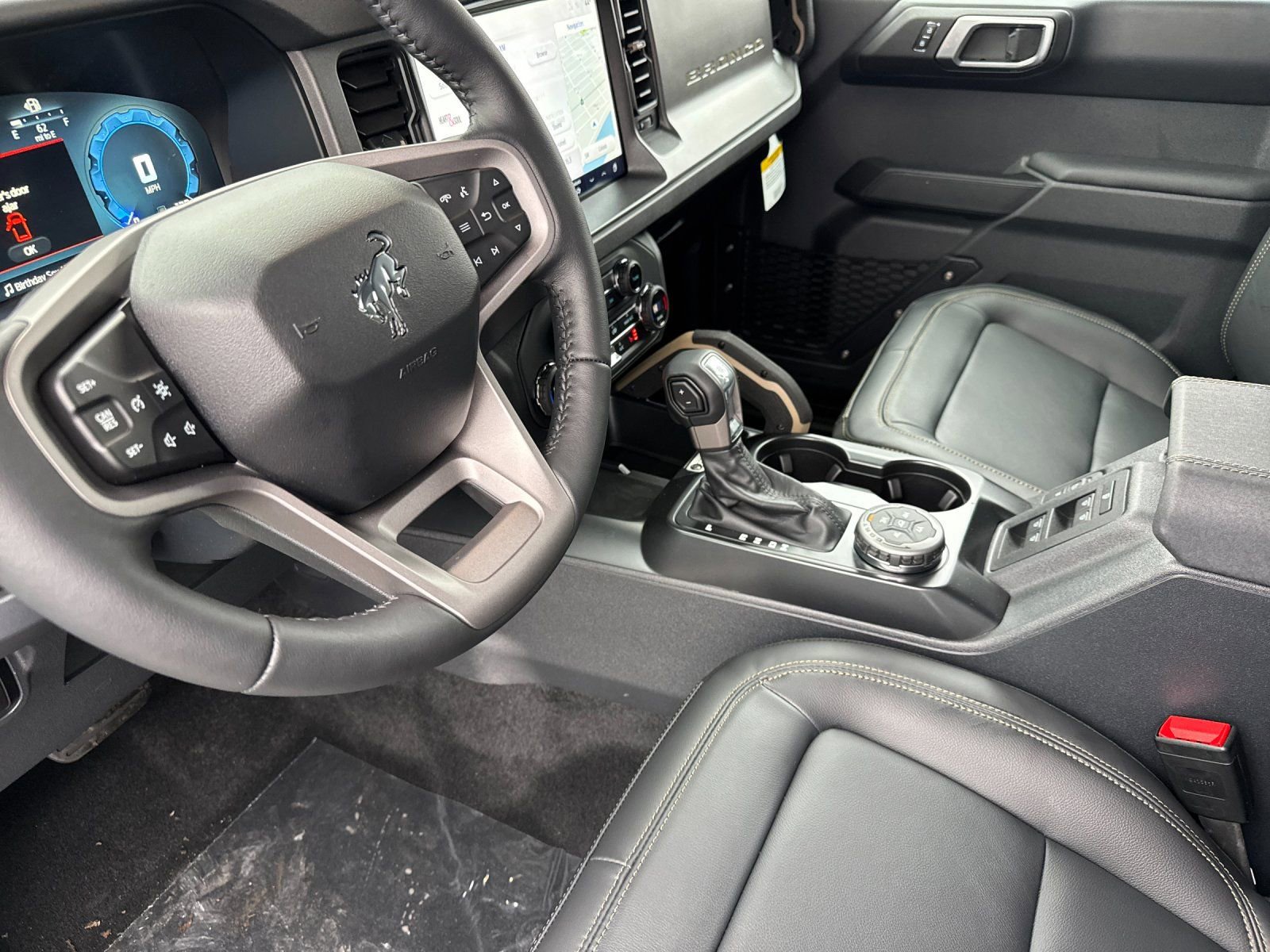 New 2025 Ford Bronco Badlands w/ Sasquatch Package image 9