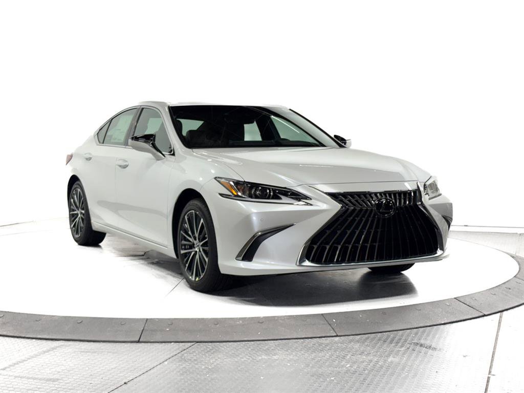New 2025 Lexus ES 300h w/ Premium Package