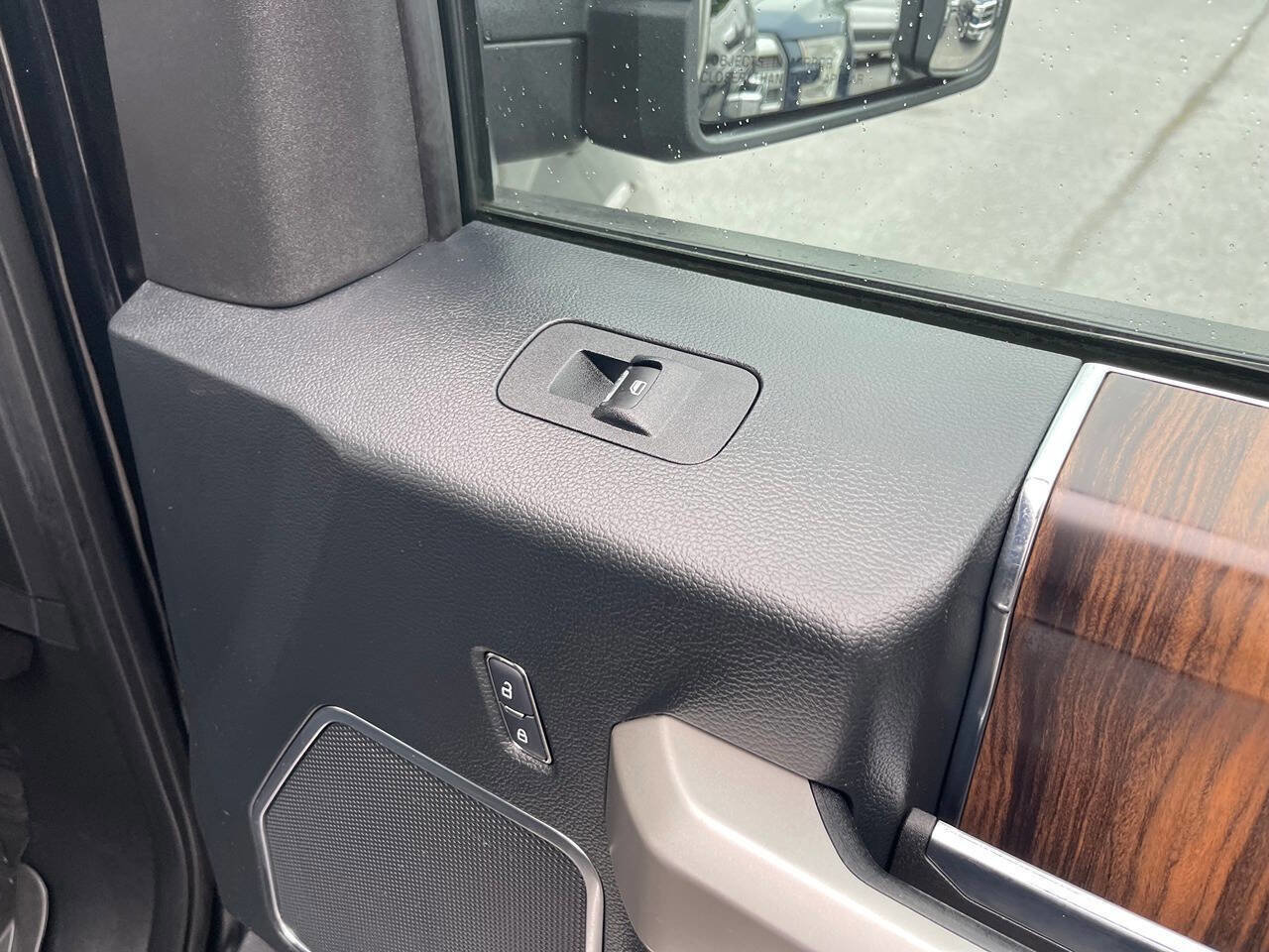 Used 2016 Ford F150 Lariat w/ Equipment Group 502A Luxury AWD/4WD image 39