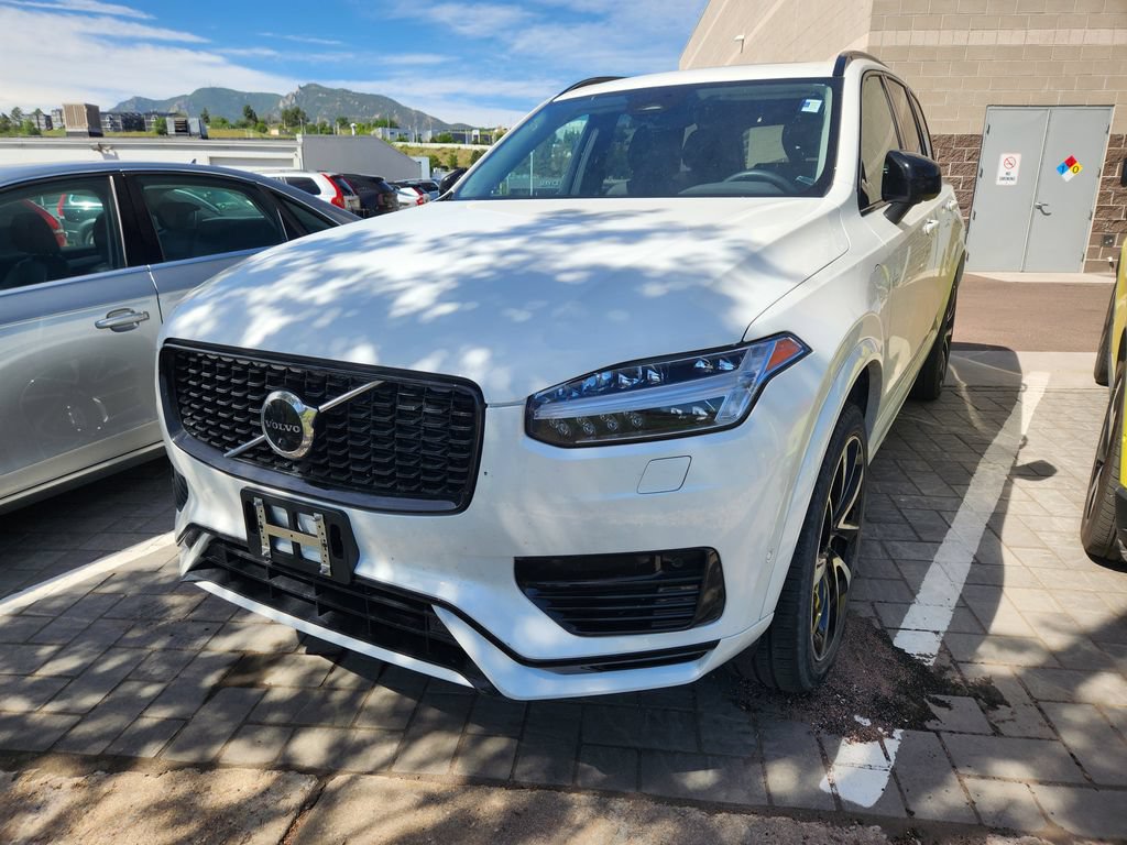 Used 2023 Volvo XC90 T8 Plus w/ Protection Package AWD/4WD image 4
