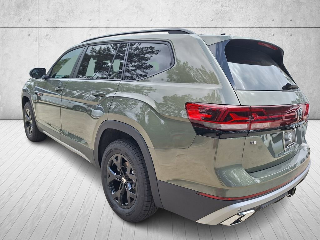 New 2026 Volkswagen Atlas Peak Edition image 3