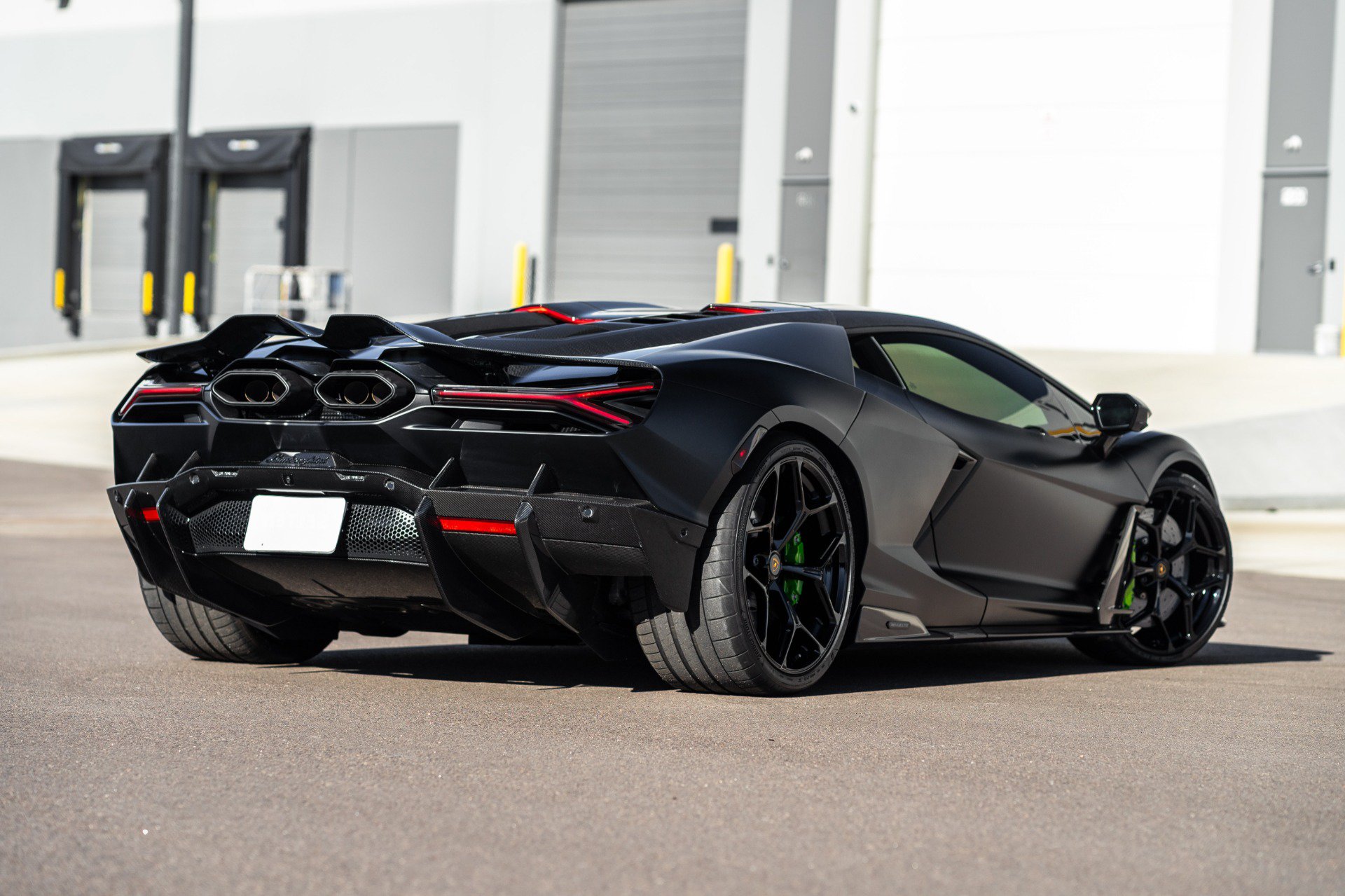 Used 2025 Lamborghini Revuelto AWD/4WD image 4