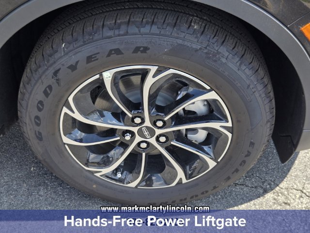 New 2026 Lincoln Nautilus Premier w/ Equipment Group 102A AWD/4WD image 17