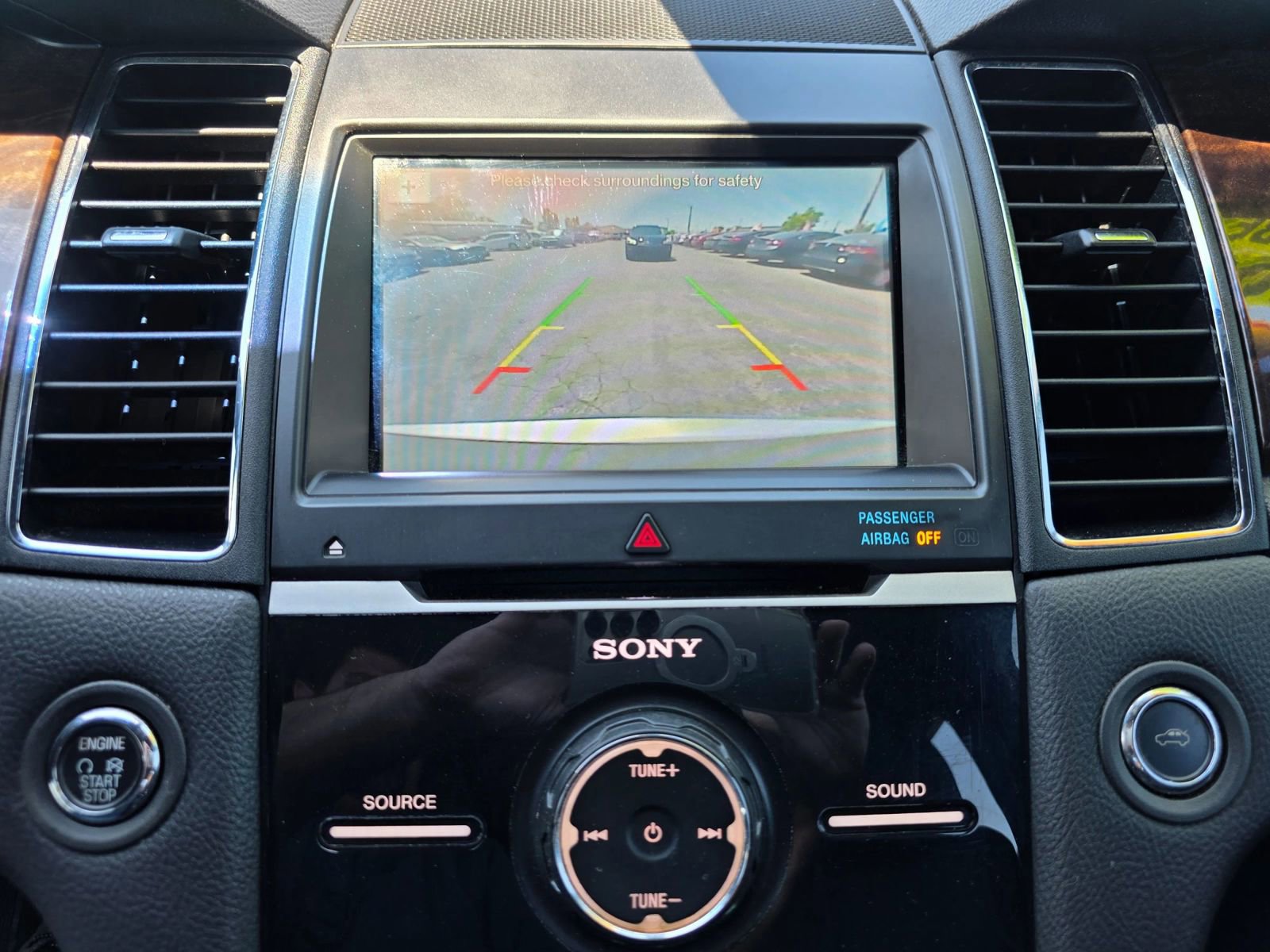 Used 2017 Ford Taurus Limited FWD image 4