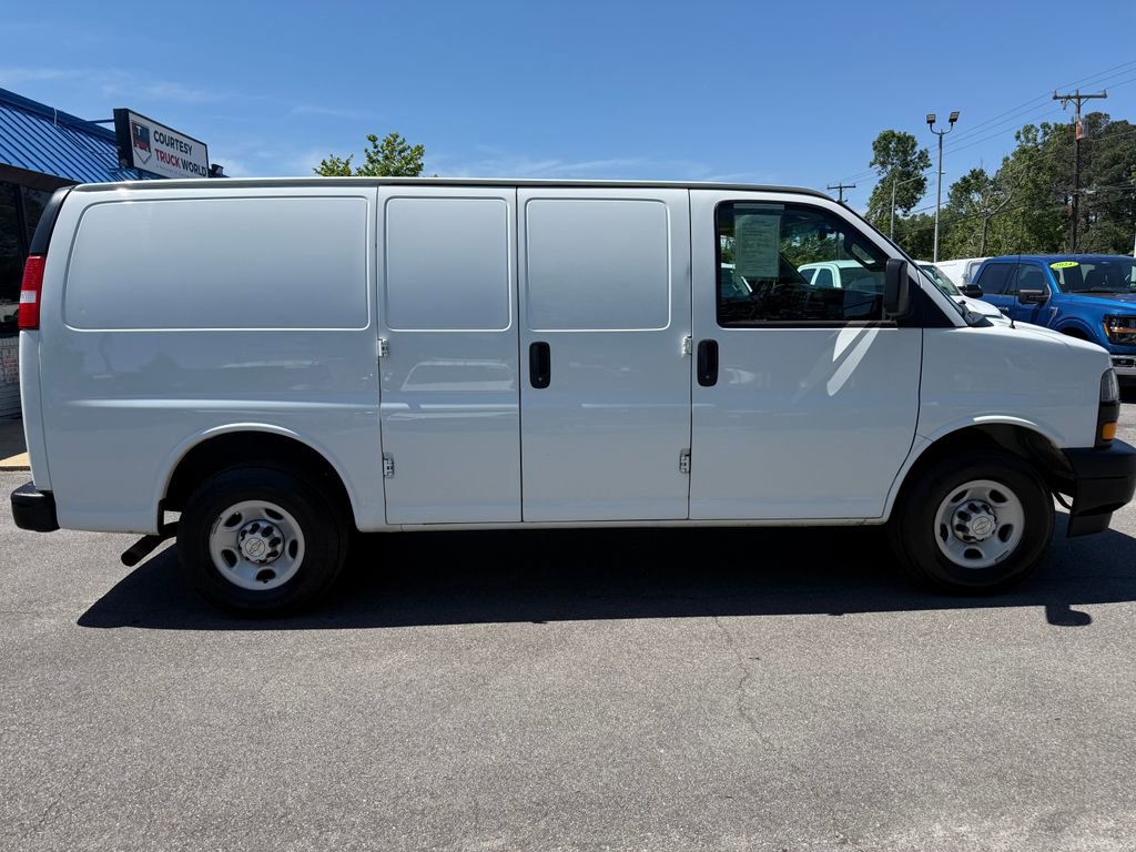 Used 2020 Chevrolet Express 2500 RWD image 13