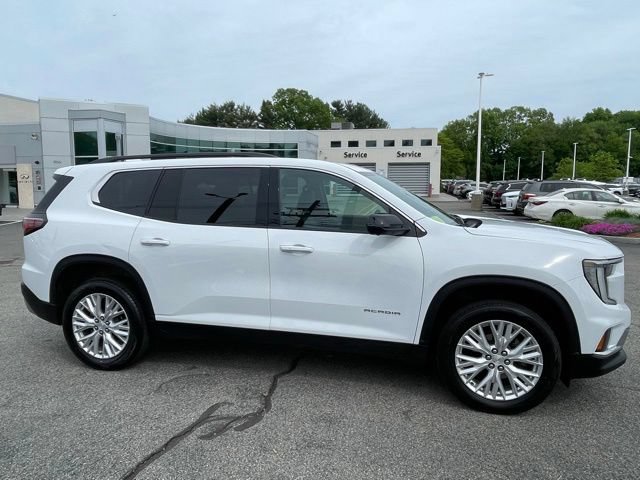 Used 2024 GMC Acadia Elevation w/ Luxury Package AWD/4WD image 2