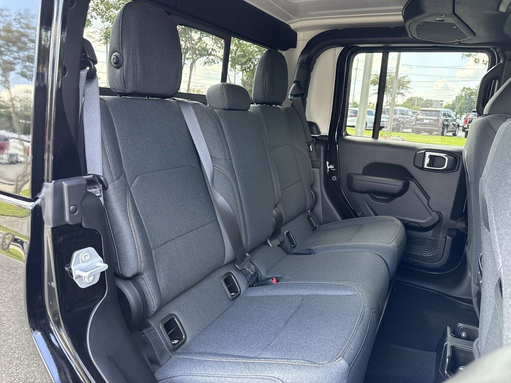 New 2025 Jeep Gladiator Sport image 26