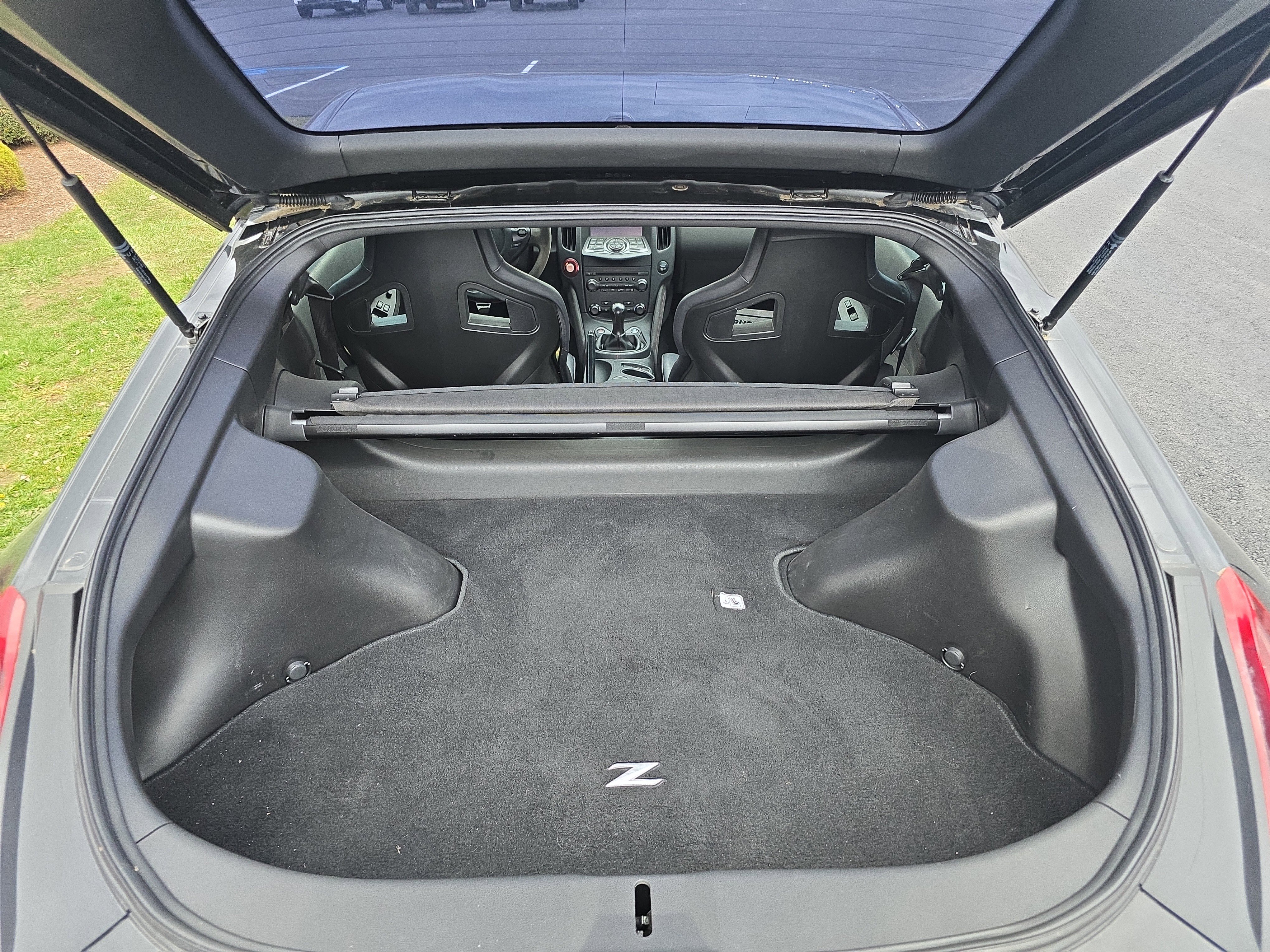 Used 2020 Nissan 370Z NISMO image 5