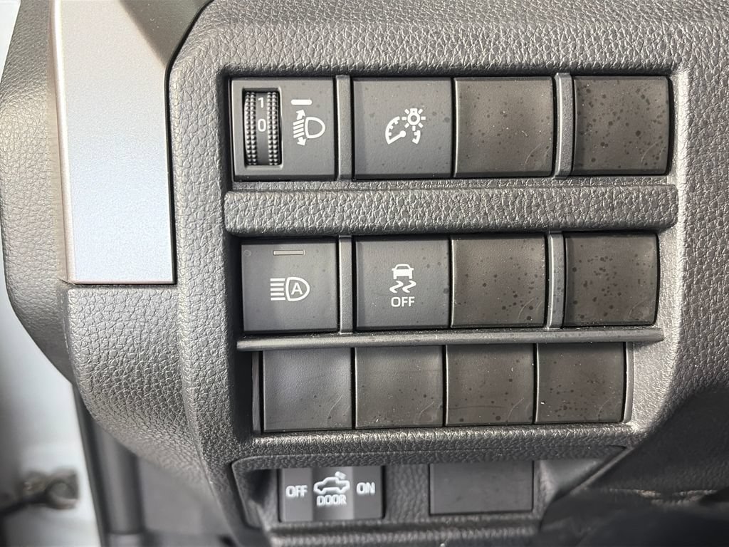 Used 2024 Toyota Tacoma SR5 AWD/4WD image 24