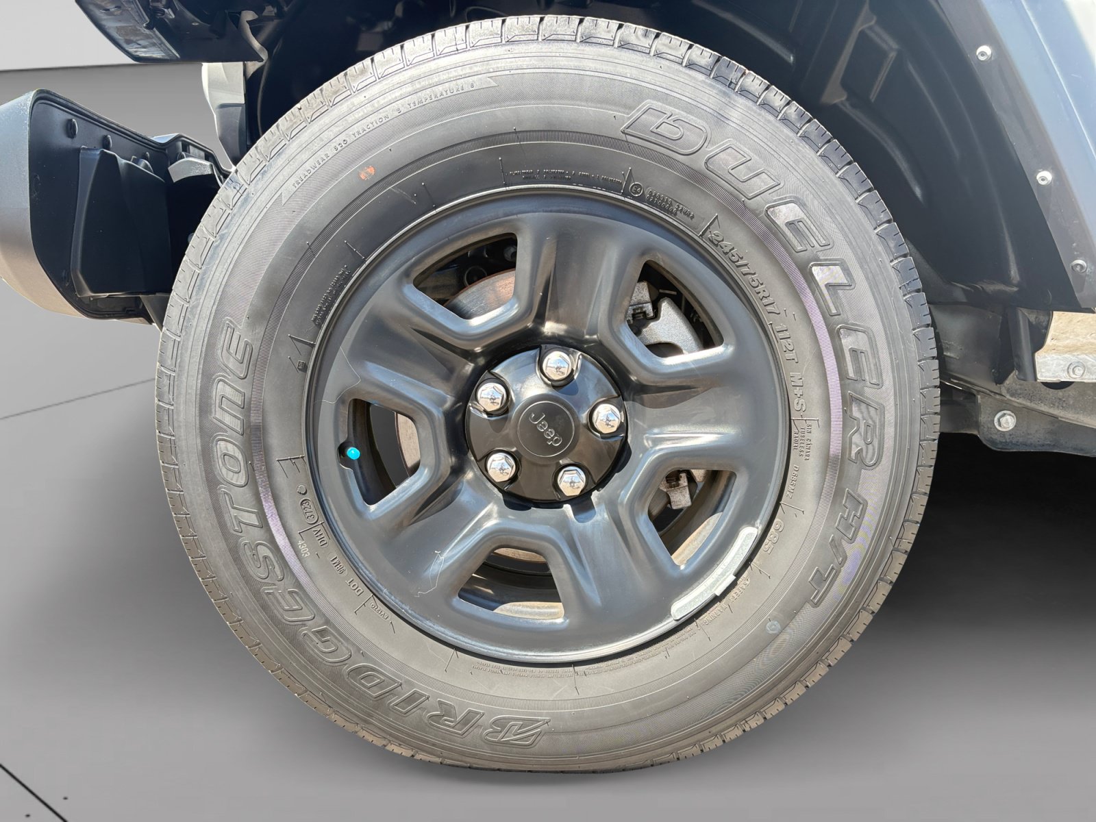Used 2024 Jeep Gladiator Sport AWD/4WD image 9